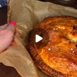 Roasted Cauliflower Cheese And Ham Hock Pie