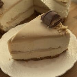 No Bake Kinder Bueno Cheesecake