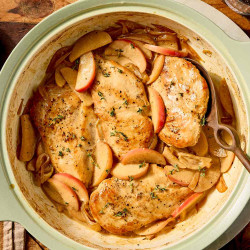 Creamy Skillet Chicken With Apples