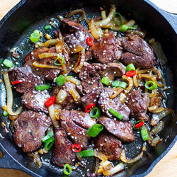 Chicken Livers &amp; Onions (asian-style)