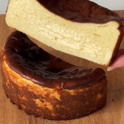 Crème Brûlée 🍮 Basque Burnt Cheesecake