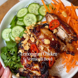Vietnamese Vermicelli Noodle Bowl With Lemongrass Chicken