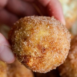 Air Fryer Cinnamon Sugar Donut Holes