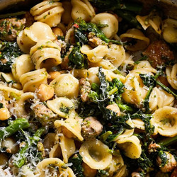 Pasta With Spicy Sausage, Broccoli Rabe And Chickpeas