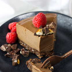 The Best Vegan Chocolate Cheesecake