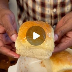 Copycat Texas Roadhouse Dinner Rolls With Cinnamon Butter