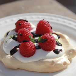 Tangy Raspberry Pavlova With Balsamic Glaze