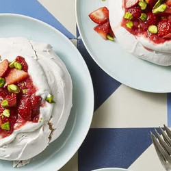 Meringues With Strawberry-rhubarb Compote