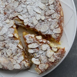 Easy Almond Cake