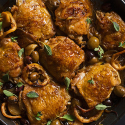 Mediterranean Braised Chicken Thighs