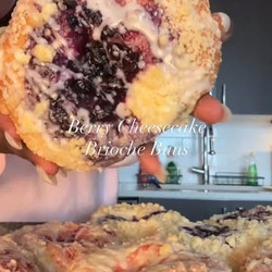Strawberry &amp; Blueberry Cheesecake Brioche Buns