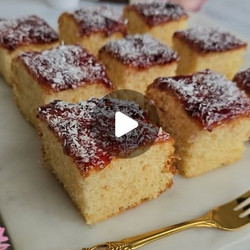 Classic Vanilla Sponge Cake