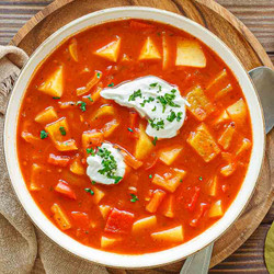 Vegetarisches Kartoffelgulasch Mit Paprika