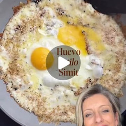 Ovo Turco Com Gergelim E Queijo Derretido