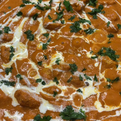 Butter Chicken With Garlic Naan