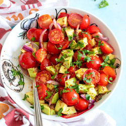 Easy Avocado &amp; Tomato Salad