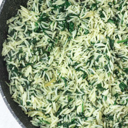 Easy Spinach Rice Recipe (spanakorizo)