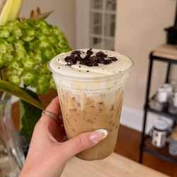 Dunkin’ Oreo Cloud Latte ☁️☕️🤍