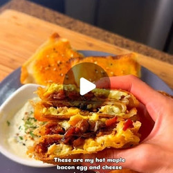 Hot Maple Bacon Jam Crispy Hot Pocket With Everything Bagel Dip