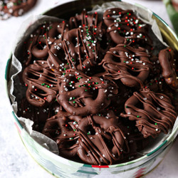 Chocolate Dipped Pretzels