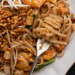 Traditional Prawn Pad Thai | Marion's Kitchen