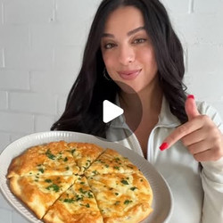 Higher Protein Cheesy Garlic Pizza For One