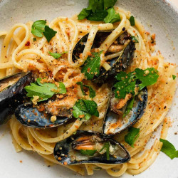 Pasta With White Wine And Mussels