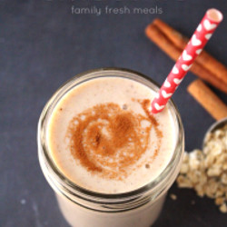 Cinnamon Roll Smoothie