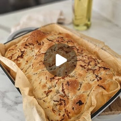 Easy &amp; Delicious Homemade Focaccia