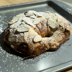 Easy Almond Croissants