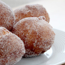 Bunyols De Vent (catalan Doughnuts)