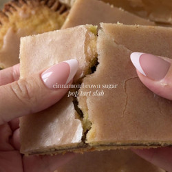 Cinnamon Brown Sugar Pop-tart Slab Pastry