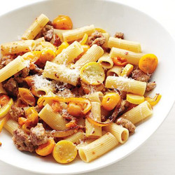 Pasta With Peppers, Squash, And Tomatoes