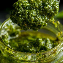 Petersilien-walnuss-pesto - Rezept | Frag Mutti