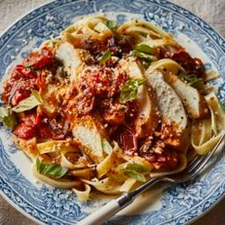 Chicken And Tomato Pasta