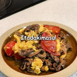 Eggs with tomato and meat - check recipe