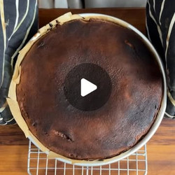 Whisky Double Cream Chocolate Basque Cheesecake
