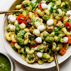 Summer Pesto Pasta With Grilled Chicken &amp; Vegetables