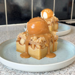 Apple Crumble Blondies
