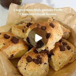 High-protein Fluffy Chocolate Chunk Scones