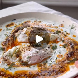 Turkish Eggs (cilbir)