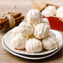 Cream Cheese Cinnamon Roll Fat Bombs