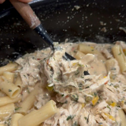 Crockpot Chicken Protein Pasta
