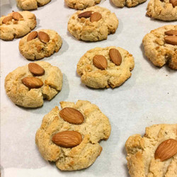 Low-carb Almond Cinnamon Butter Cookies