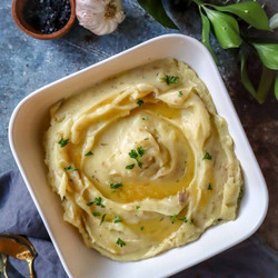 Dairy-free Garlic Mashed Potatoes