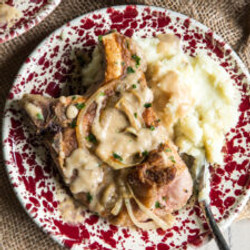 Cast Iron Smothered Pork Chops