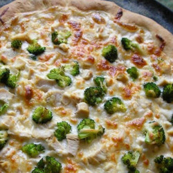 White Pizza With Chicken, Broccoli And Mushrooms