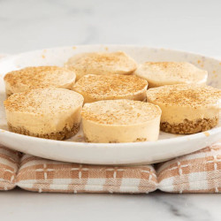 Pumpkin Cheesecake Bites (no-bake)