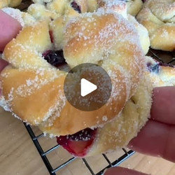 Blueberry &amp; Lemon Buns