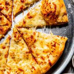 Sauceless, Garlicky White Pizza